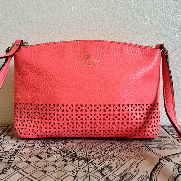 Kate Spade Coral Pink Crossbody Zippered Gold Hardware - Picture 1 of 6